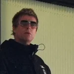 Liam Gallagher xinga brasileiro após crítica a música do Oasis