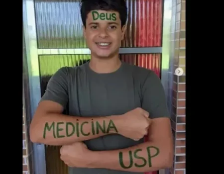 Baiano aprovado em 1º lugar em Medicina na USP está internado na UTI