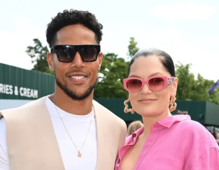 Jessie J anuncia término com o jogador de basquete Chanan Safir Colman