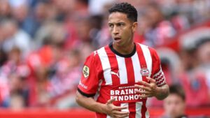 Conheça Mauro Júnior, lateral e capitão do PSV convocado para a Seleção